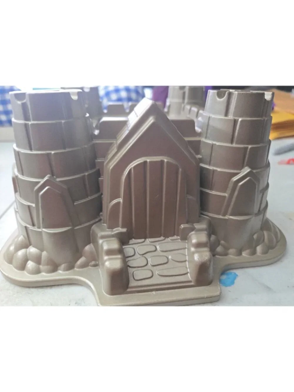Nordic Ware Castle Bundt Cake Pan Gold 10 Cups USA